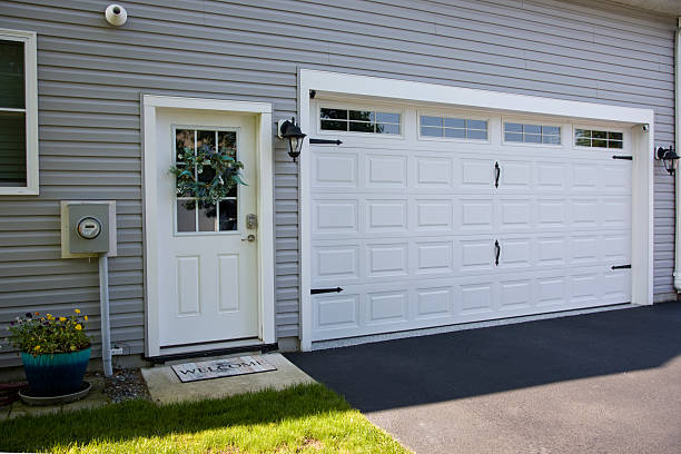 24/7 Emergency Garage Door Panel Replacement experts in Vernon County County, WI